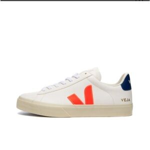 VEJA authentic Campo Low Chromefree White Orange Fluo in good condition size 9.5